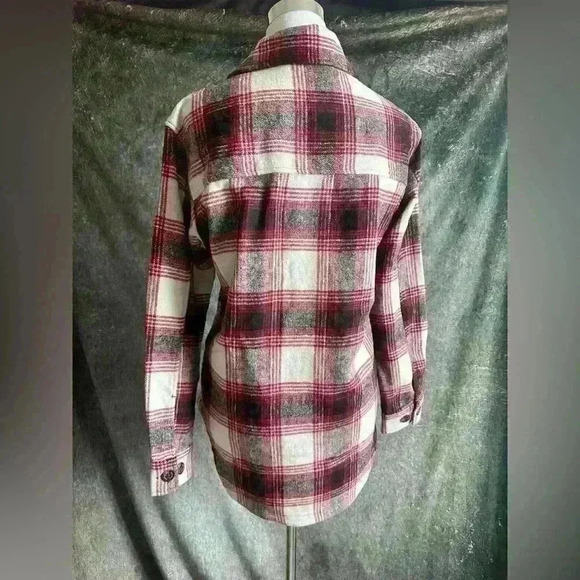 Plaid Fleece Shacket XS NWT - Picture 3 of 5